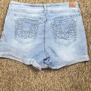 Wallflower The Luscious Curvy Fir Women Shorts Size 13